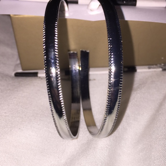 Silver Hoops “Beverly Hills Hoops” - Picture 1 of 8